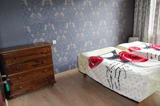 Гостевой дом Guesthouse Ninia Местиа Стандартный двухместный номер с 2 отдельными кроватями и общей ванной комнатой-38